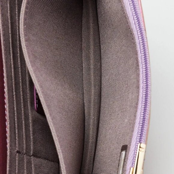 Chanel Iridescent Purple Quilted Lambskin Leather Mini WOC Clutch Bag - Picture 9 of 12